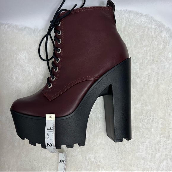 Platform combat style boots vegan leather in cordoba. - Picture 7 of 11